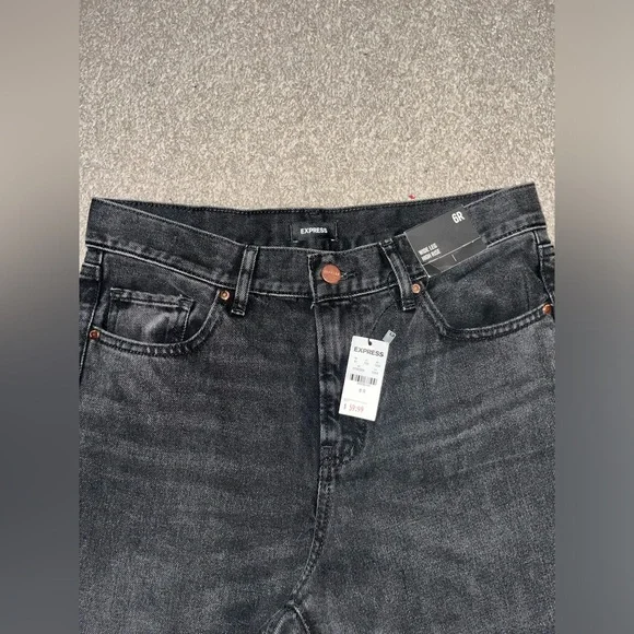NWT Express Wide Leg High Rise Women Jeans
Black Washed - Picture 3 of 3